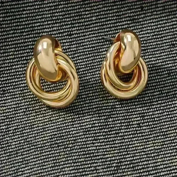 Simple Geometric Circle Knot Earrings - Picture 1 of 5
